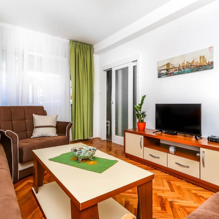 Apartment Little Paradise - In the city center - Apartman - 1