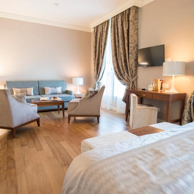 Grand Hotel Terme Sirmione - Camera Matrimoniale Prestige con Vista Lago - 4