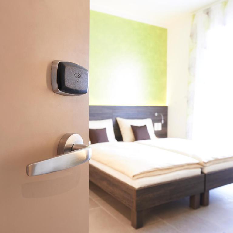 eee Hotel Traun - Standard Doppelzimmer - 21