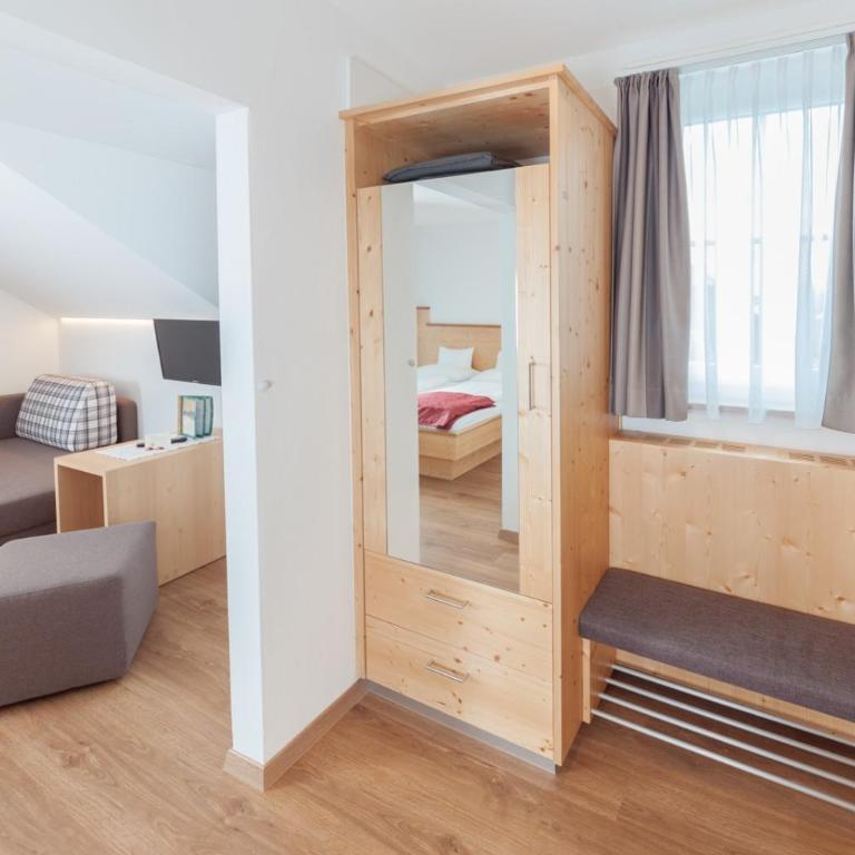 Pension Oberjörg - Deluxe Doppelzimmer mit Balkon - 2