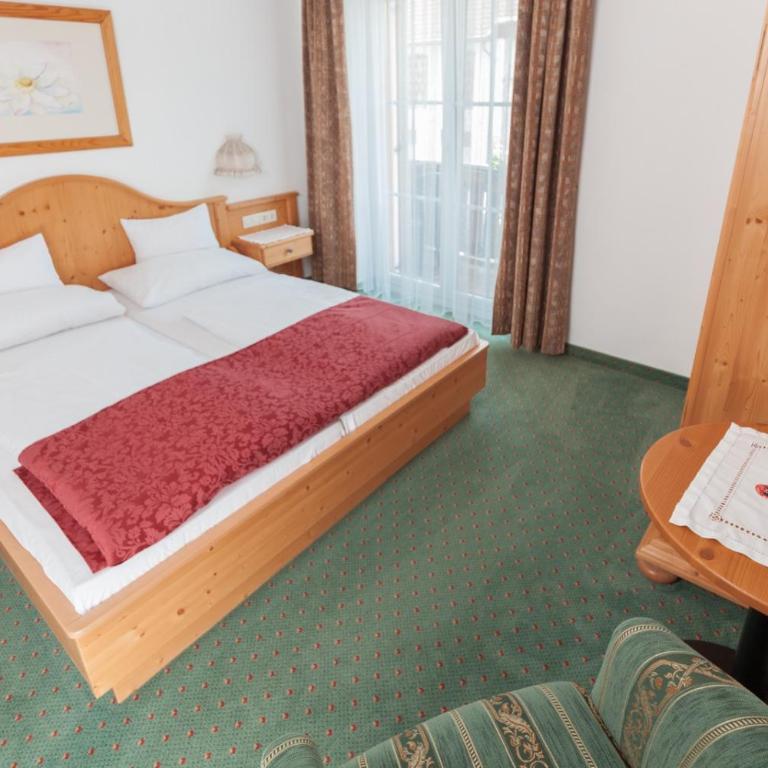Pension Oberjörg - Doppelzimmer mit Balkon - 5