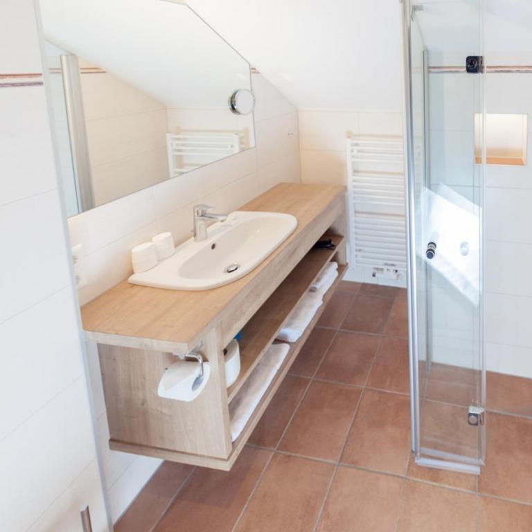 Pension Oberjörg - Doppelzimmer mit Balkon - 2