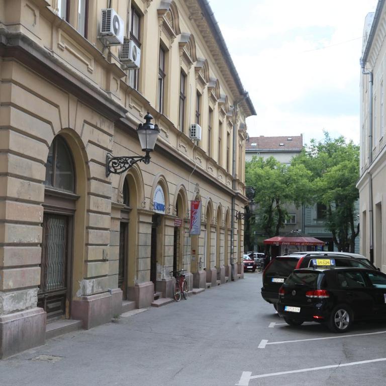 Apartman Centar 2 - Apartment - 19