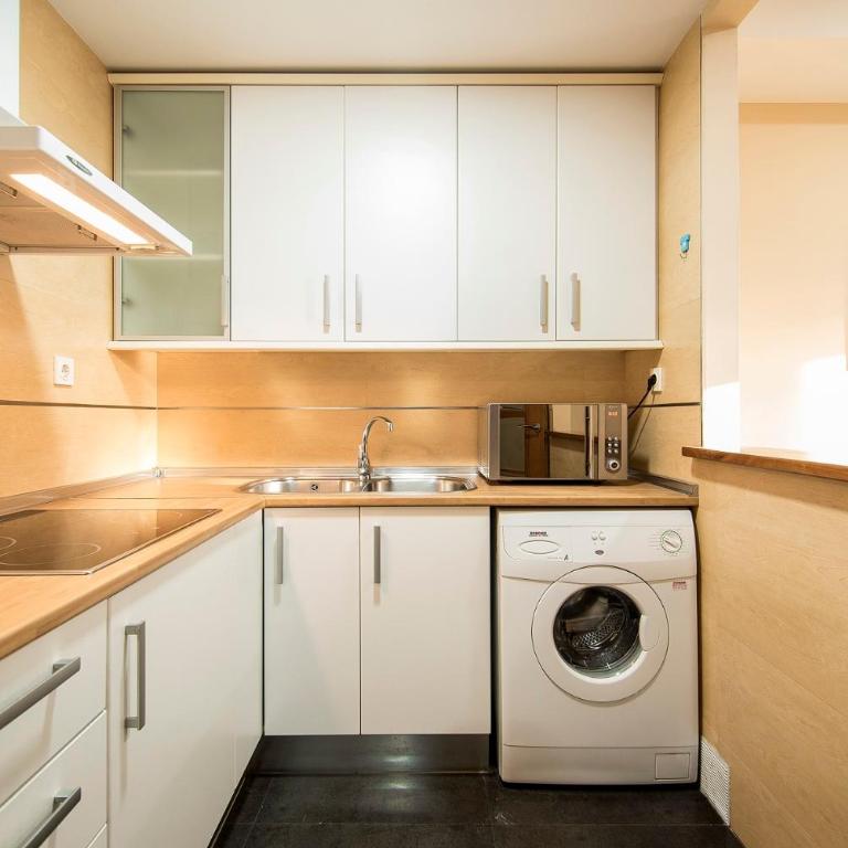 EnjoyGranada EMIR 3F - POOL, GYM & Free Parking - Apartment - 20