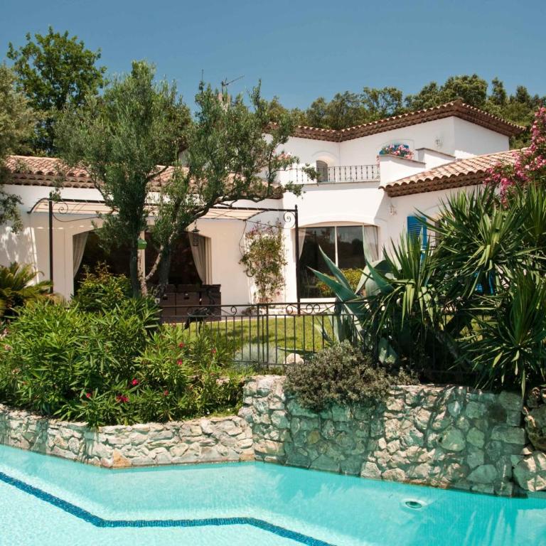 Villa Oïa - Chambre Double - Vue sur Piscine - 16