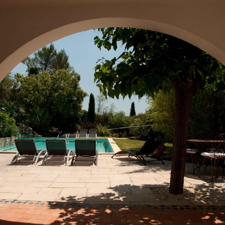 Villa Oïa - Chambre Double - Vue sur Piscine - 17