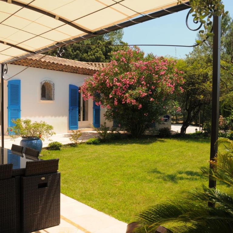 Villa Oïa - Chambre Double - Vue sur Piscine - 8