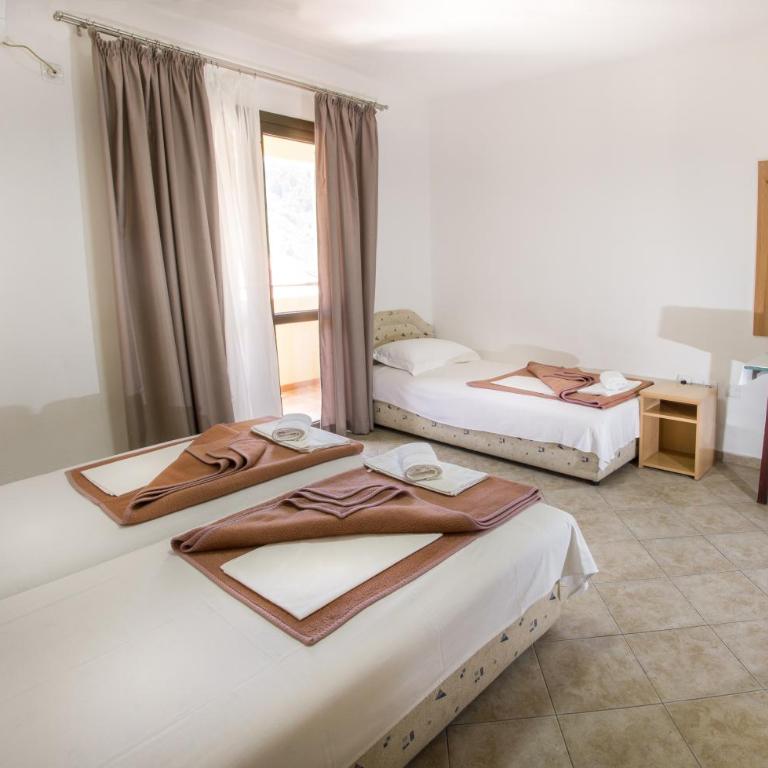 Matej - Triple Room with Garden View - 3