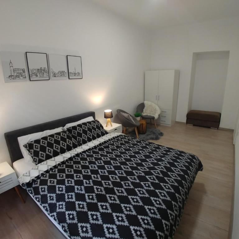 Apartments Sari - One-Bedroom Apartment - 2