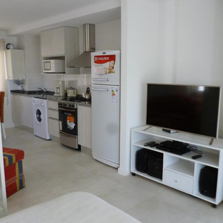 1-1/2 AMB c/BALCON SOLEADO en EDIFICIO FRENTE AL MAR - Apartamento con balcón - 49