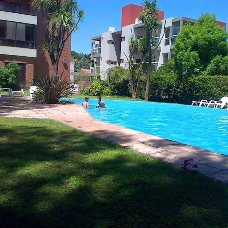 Departamento En Pinamar - Apartamento con vistas a la piscina - 4