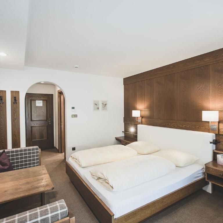 Hotel Bergland - Double Room with Balcony - 2