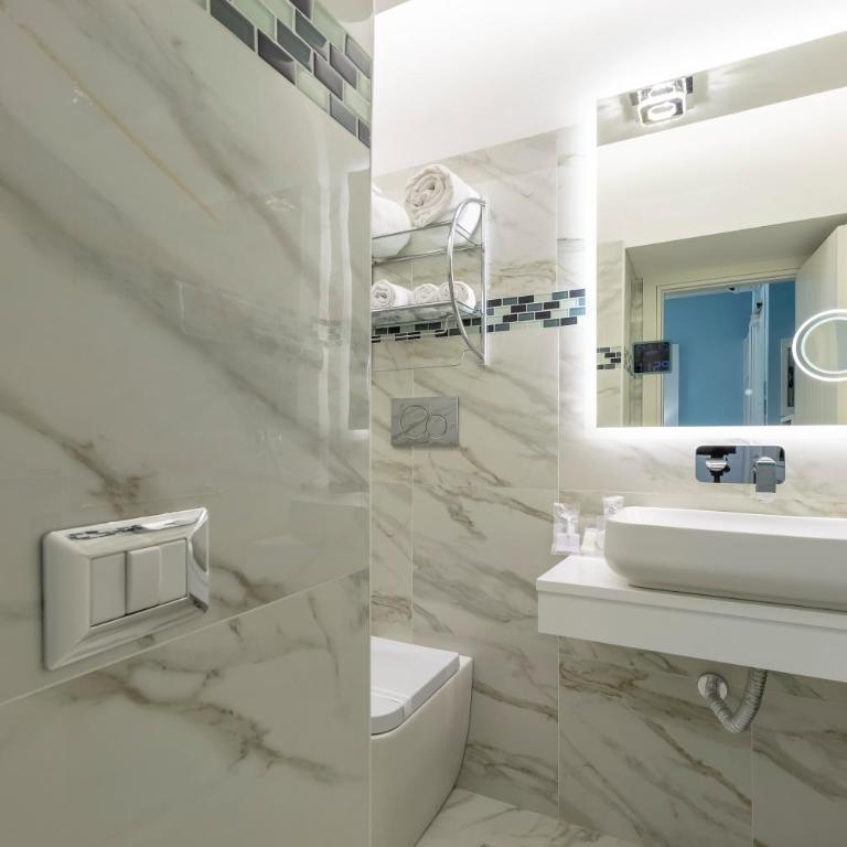 THE ONE Boutique Hotel & Private SPA Roma - Deluxe Double Room - 10