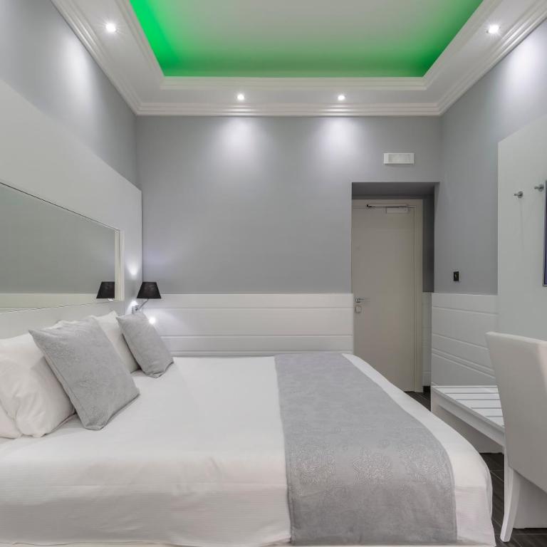 THE ONE Boutique Hotel & Private SPA Roma - Deluxe Double Room - 21