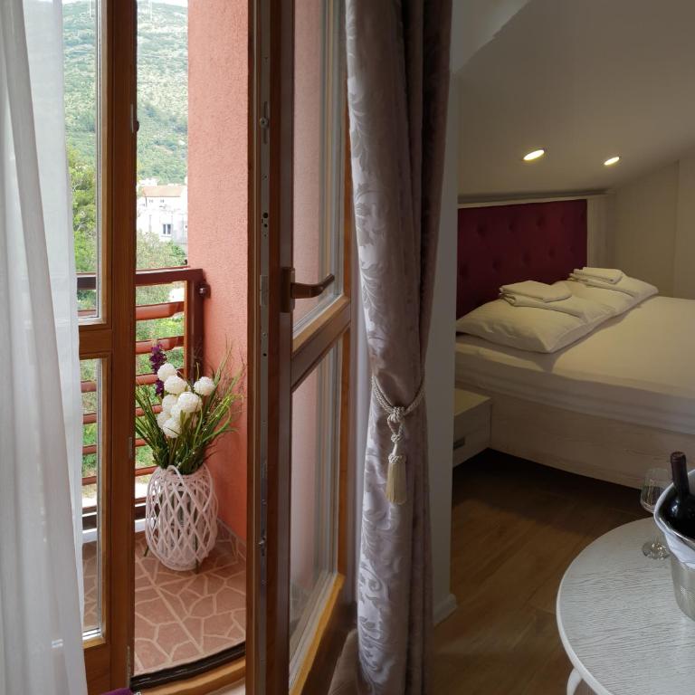 Apis Hotel - Deluks Porodična Soba - 7