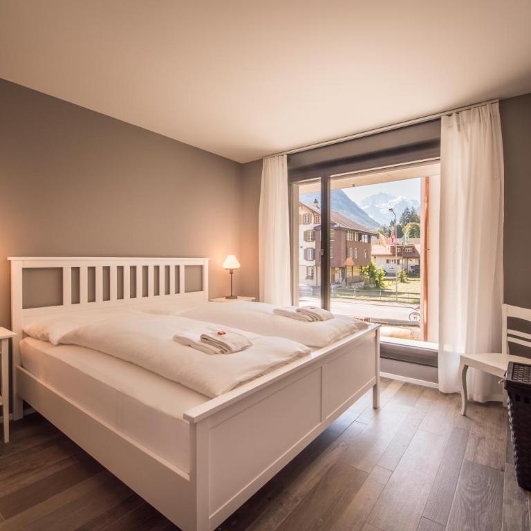 Independance First - Four-Bedroom Luxury Apartment - 27