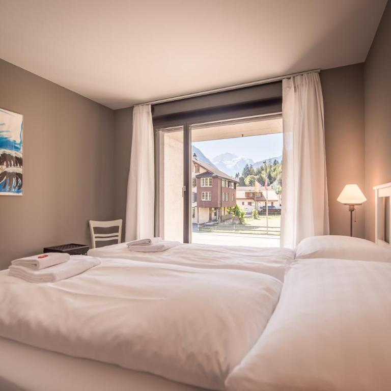 Independance First - Four-Bedroom Luxury Apartment - 31