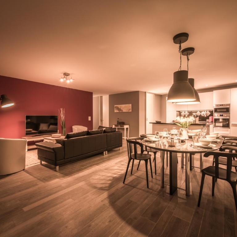 Independance First - Four-Bedroom Luxury Apartment - 20