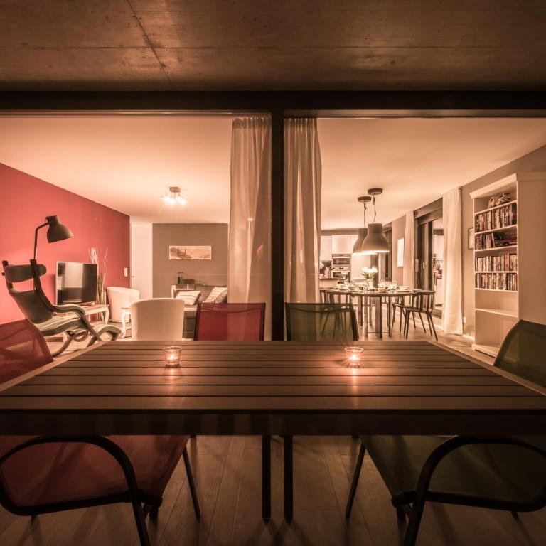 Independance First - Four-Bedroom Luxury Apartment - 23