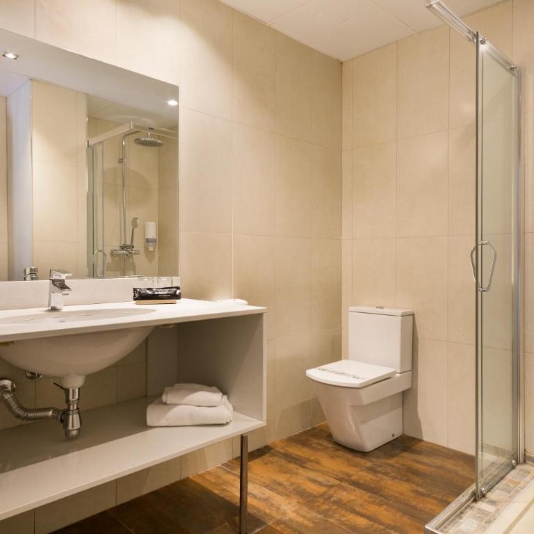 Hotel Acta Azul Barcelona - Family Room (3 Adults) - 6