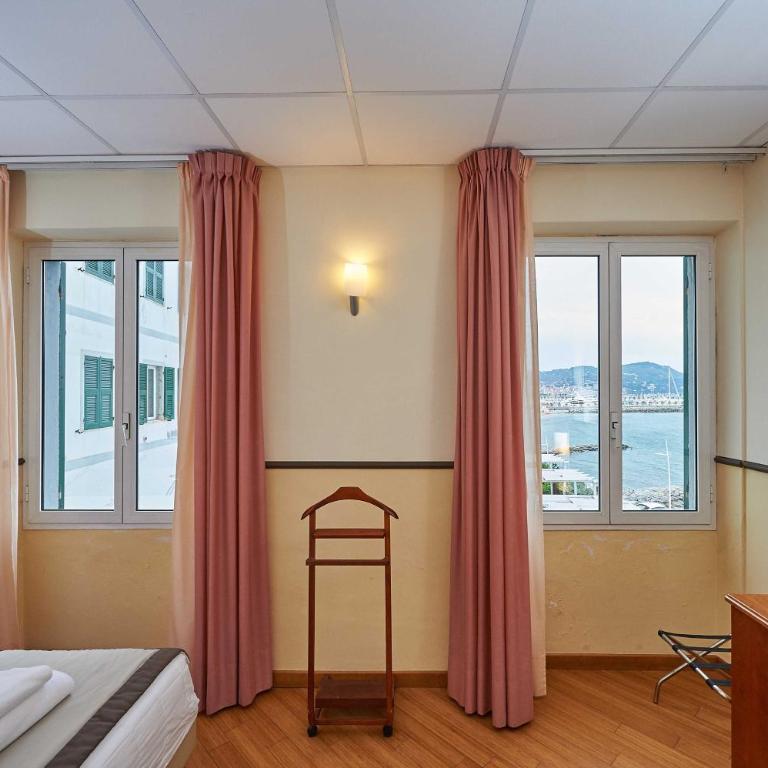 Hotel Corallo - Camera Executive Matrimoniale/Doppia con Letti singoli - 4