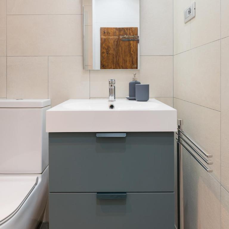 Palazzo Della Nave - Deluxe One-Bedroom Apartment with Garden View - 16