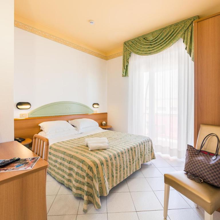 Hotel Ariane - BEACHFRONT, XXL Breakfast & Sea View - Camera Matrimoniale/Doppia con Letti Singoli con Vista Mare Laterale - 3
