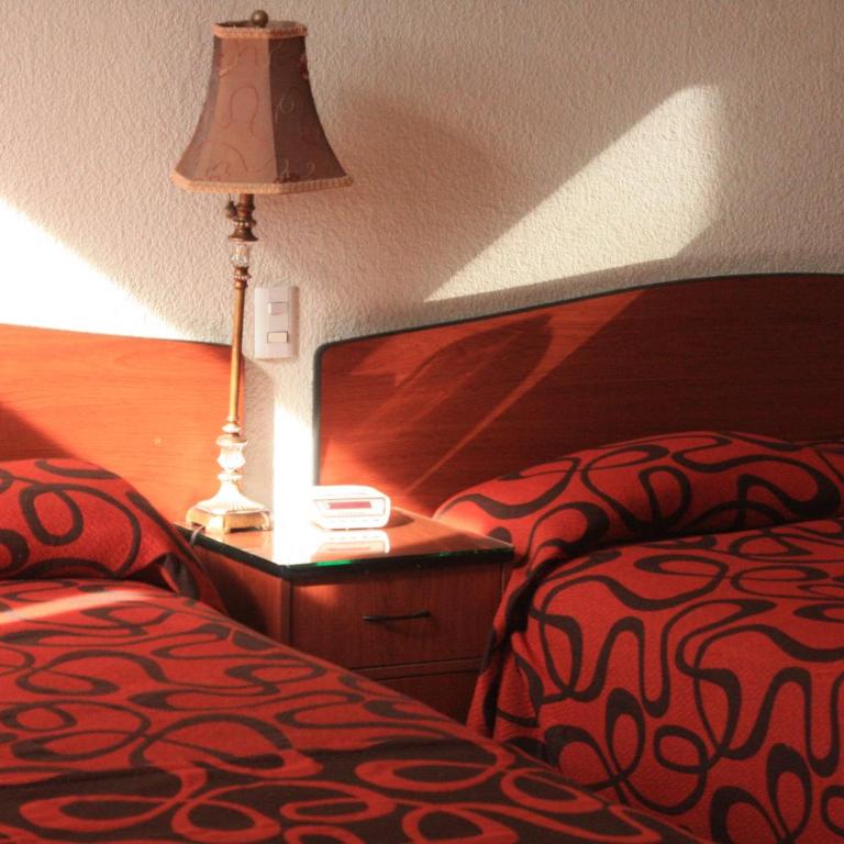 Casa de la Luna - Queen Room with Two Queen Beds - 3