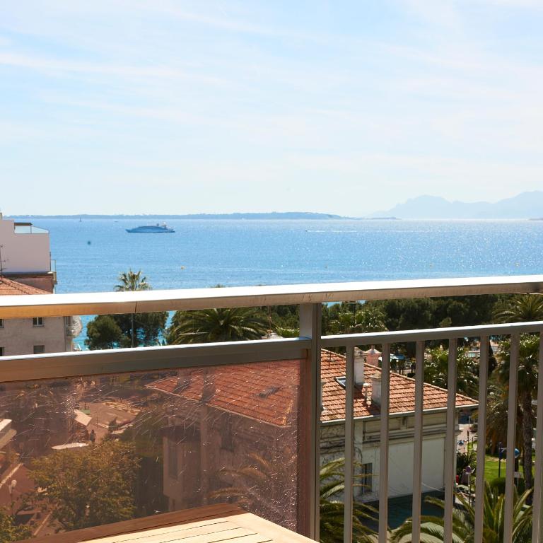 Hôtel Hélios - Chambre Deluxe - Vue sur Mer - 8