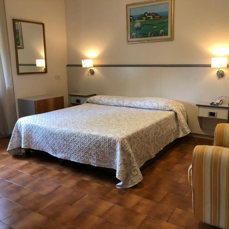 Hotel Ai Tufi - Camera Matrimoniale - 10
