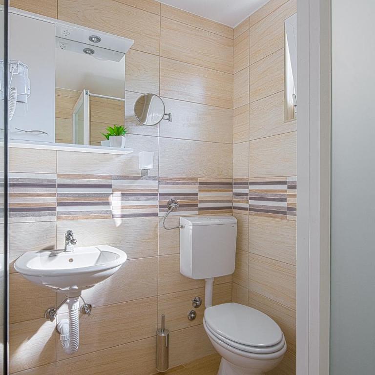 Apartmani Mihailovic - King Studio with Sofa Bed - 3