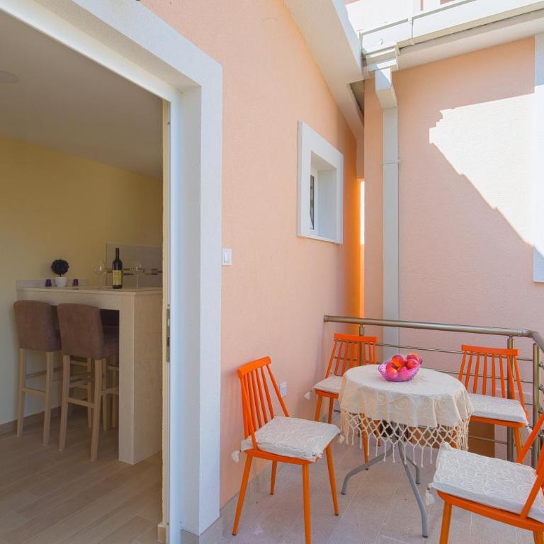Apartmani Mihailovic - King Studio with Sofa Bed - 2