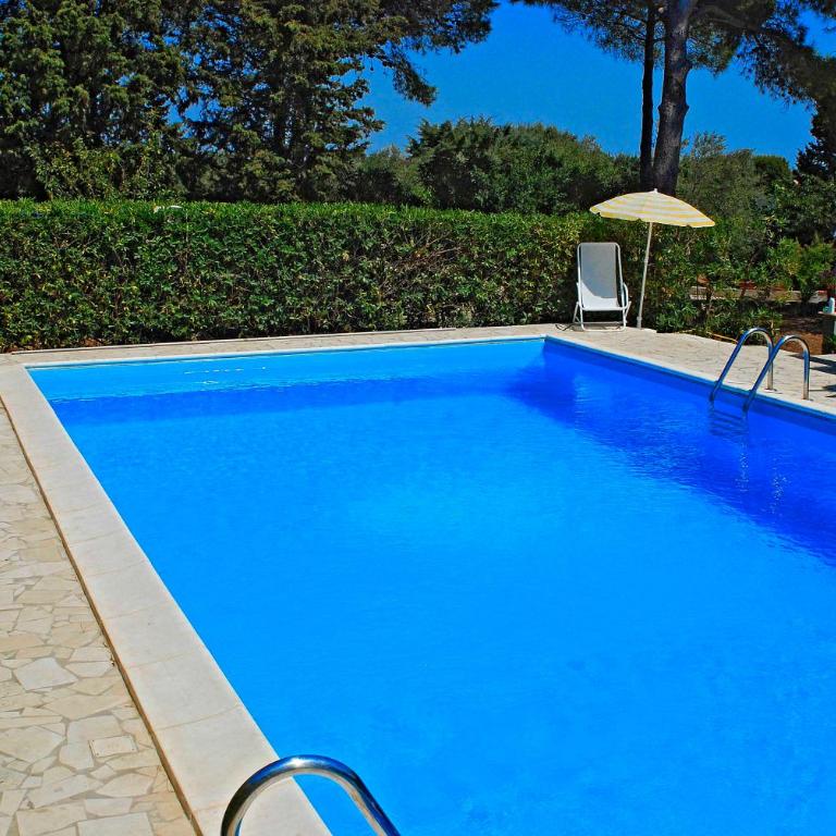 Villa with pool and tennis court - Villa con Piscina Privata - 2
