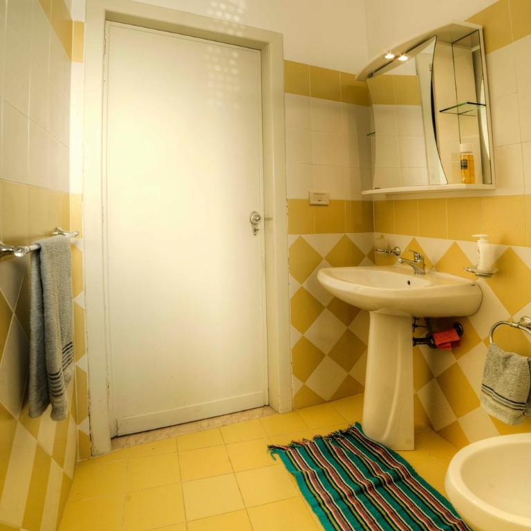 Villa with pool and tennis court - Villa con Piscina Privata - 25