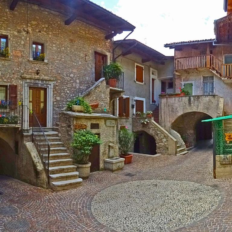 Casa del Borgo Pregasio Garden and view by Gardadomusmea - Casa con 2 Camere da Letto - 38