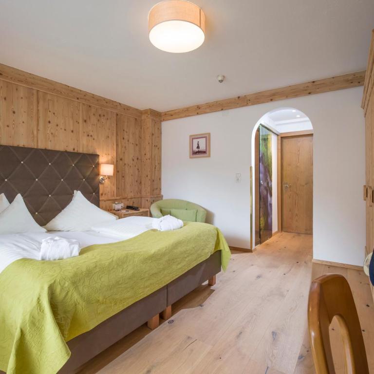 Alpin Family Resort Seetal - Doppelzimmer - 2