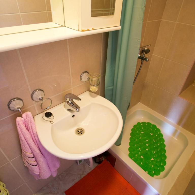Sea Line Apartments - Two-Bedroom Apartment - 7
