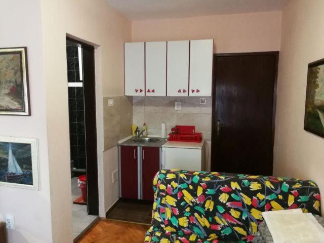 Guest House Mudresa - Studio with External Kitchenette - 9