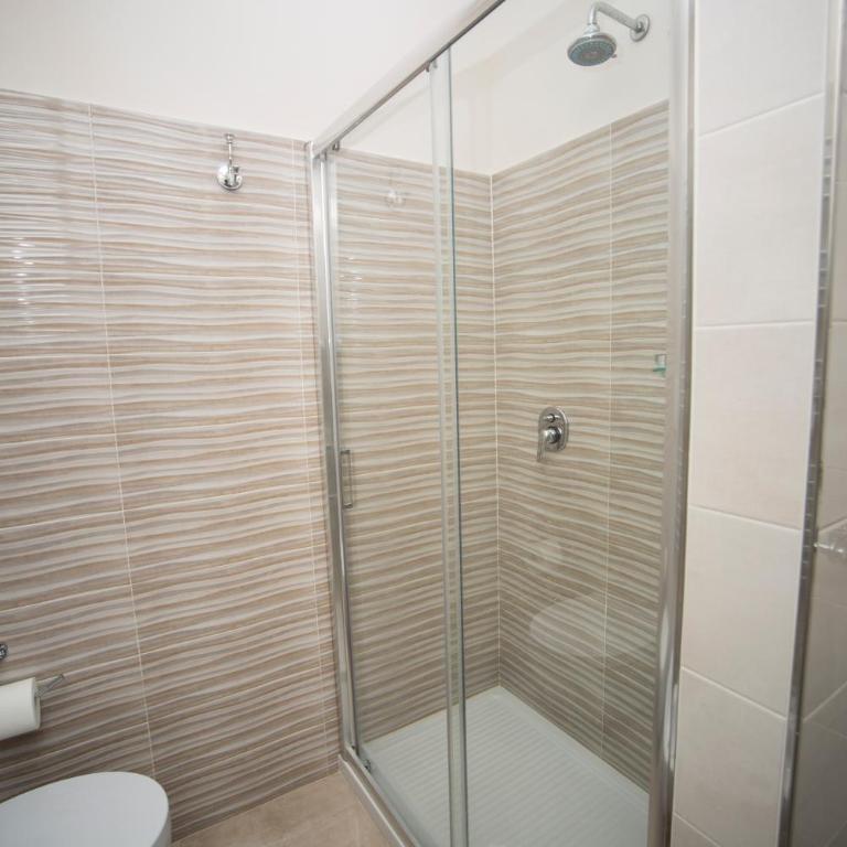 B&B Villa Gaudium - Camera Quadrupla con Bagno Privato - 7