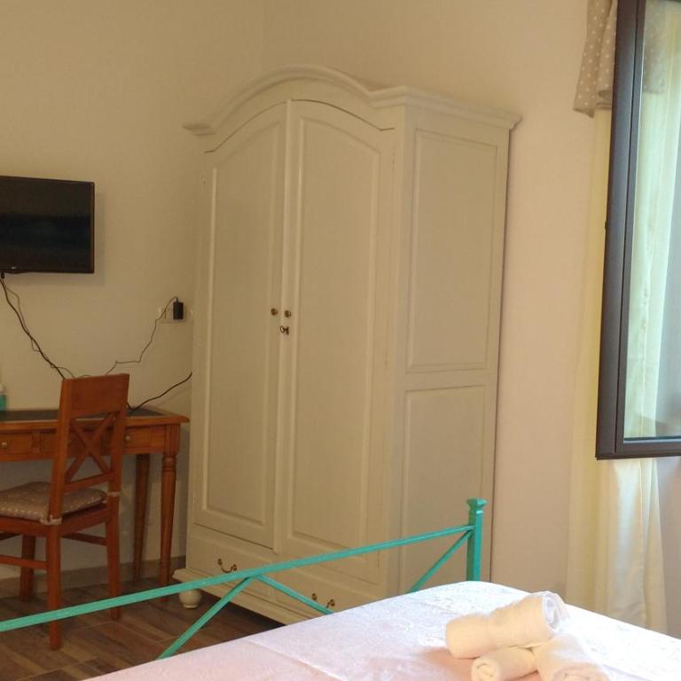 B&B LE ISOLE - Camera Matrimoniale - 5