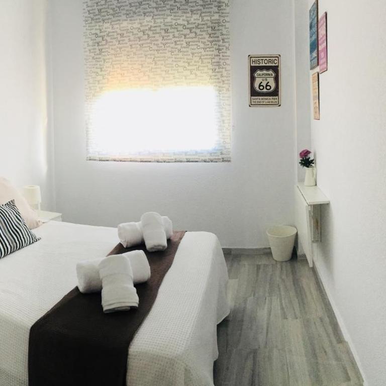 Luxury Apartment Bajondillo Beachfront - Casa - 14