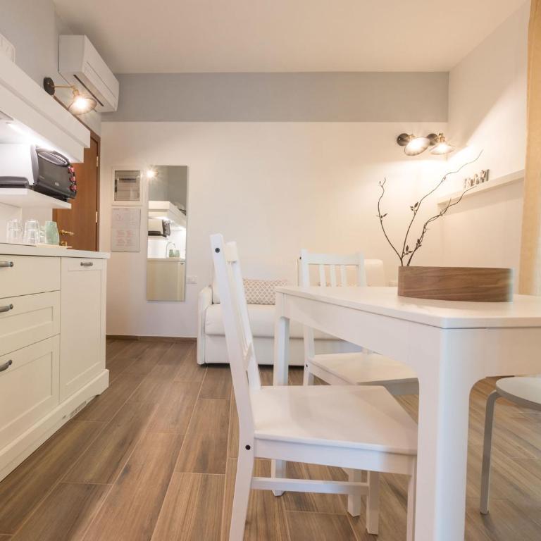 Hotel Villa Tosi - Suite Familiare con Balcone - 6