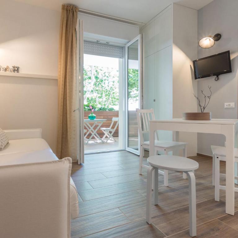 Hotel Villa Tosi - Suite Familiare con Balcone - 9