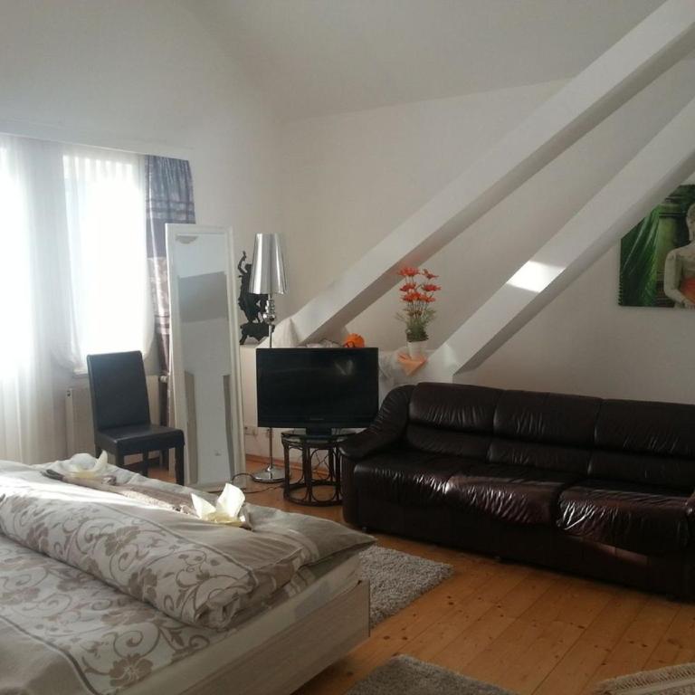Villa Elisabeth - Großes Doppelzimmer mit Balkon - 3