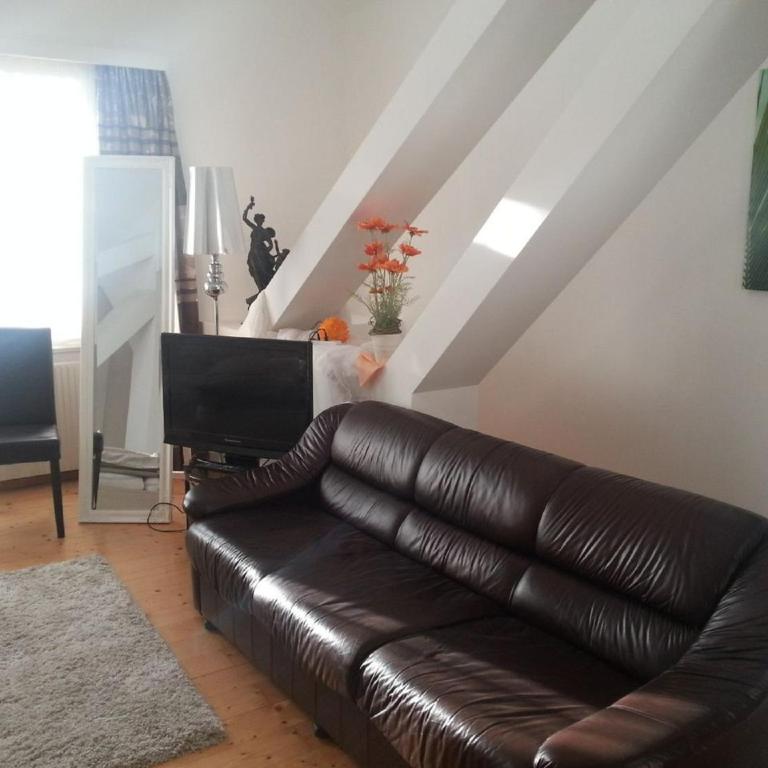 Villa Elisabeth - Großes Doppelzimmer mit Balkon - 7