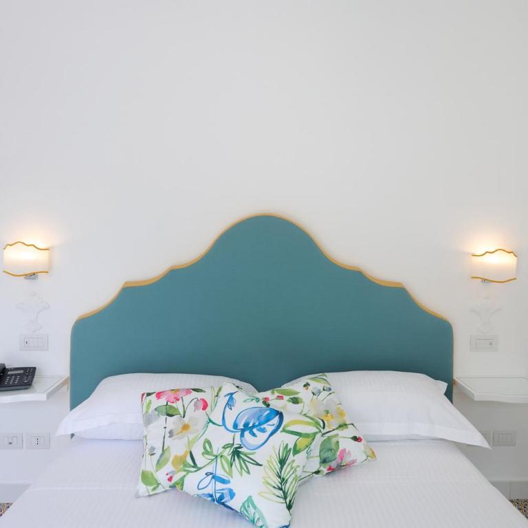 Villa Guarracino Amalfi - Junior Suite con Terrazza e Vista Mare - 3