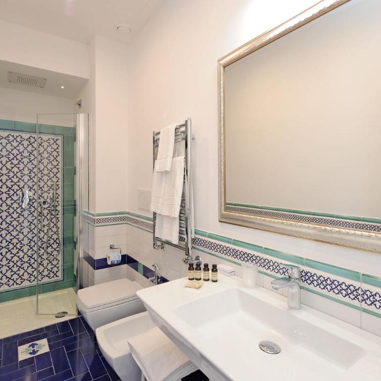 Villa Guarracino Amalfi - Camera Superior Matrimoniale/Doppia con Letti Singoli con Vista Mare - 4