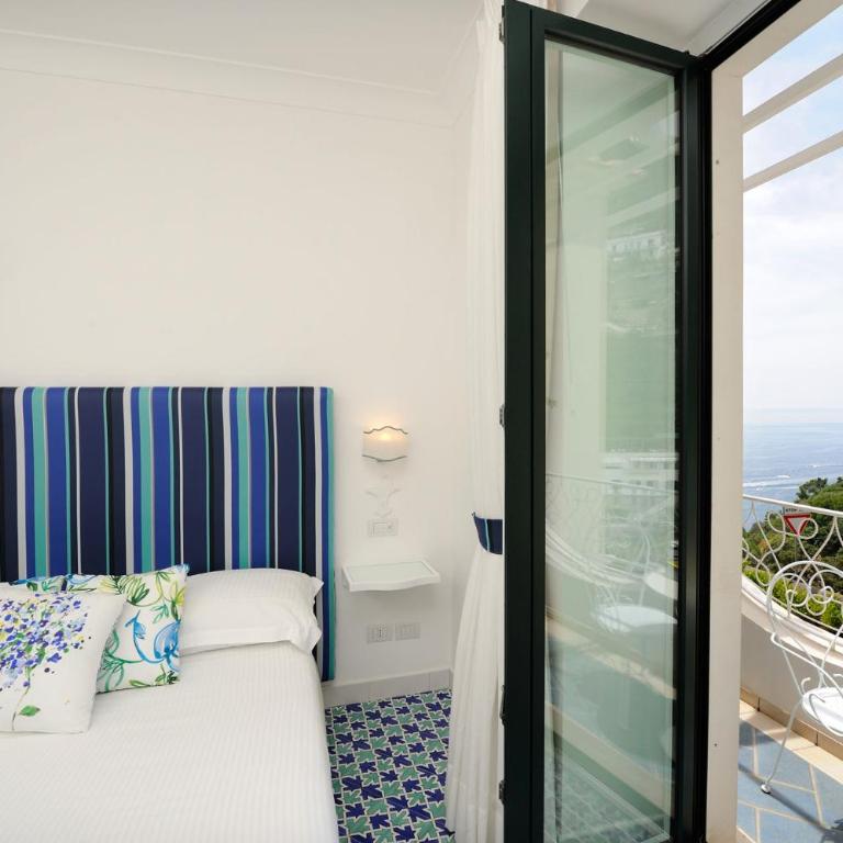 Villa Guarracino Amalfi - Camera Superior Matrimoniale/Doppia con Letti Singoli con Vista Mare - 6