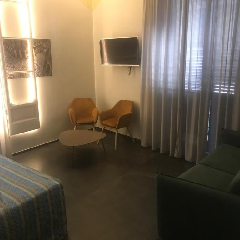 Napoli Svelata - Camera Quadrupla Comfort - 2