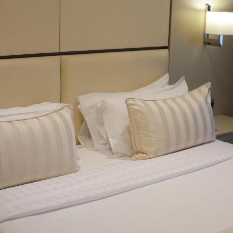 Port Palace - Suite Junior - Vue Port - 6